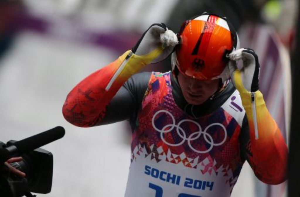 Gold-Hoffnung Felix Loch ist auf Platz zwei gut in sein Olympia-Rennen bei den Winterspielen in Sotschi gestartet. Foto: dpa