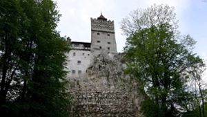 Wer in Rumänien eine Impfung bekommen will, kann diese nun auch im „Dracula-Schloss“ Bran erhalten. Foto: dpa/A2800 epa Robert Ghement