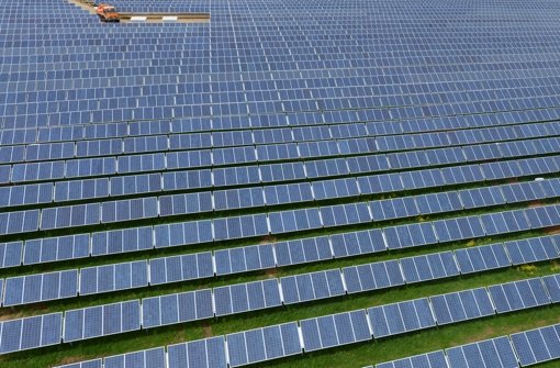 Die Stromproduktion von Solarmodulen ist im Sommer am höchsten Foto: dpa