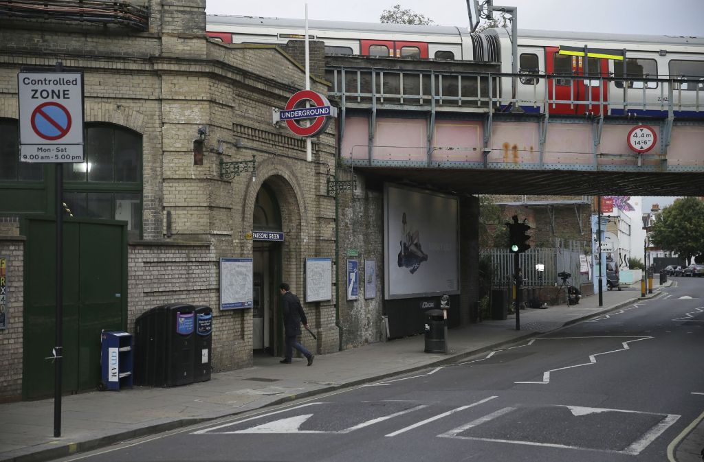 Ein 18-Jähriger wird verdächtigt, den Anschlag auf die Londoner U-Bahn ausgeführt zu haben.