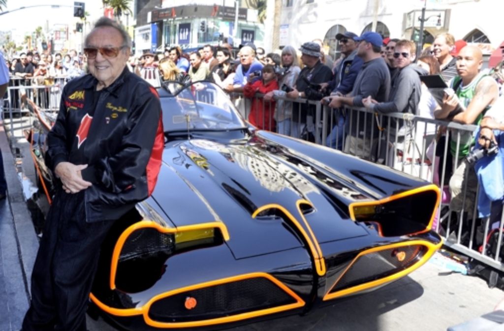 Noch im April dieses Jahres posierte Barris in Hollywood mit seinem Batmobil Foto: dpa