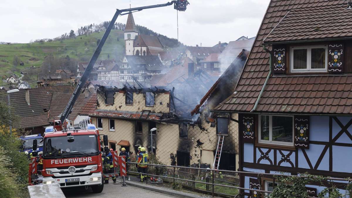 Gernsbach: Noch immer offene Fragen nach Brand mit drei toten Kindern