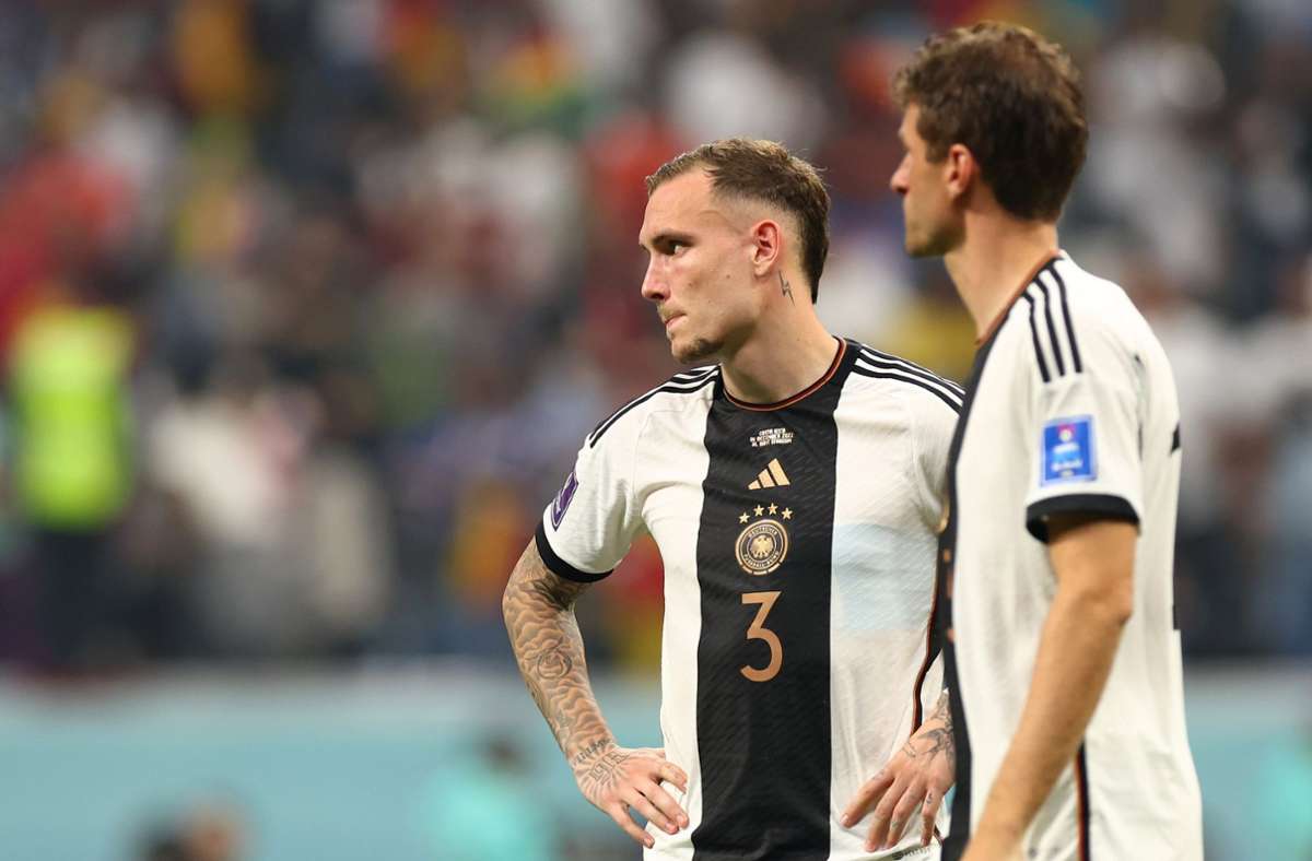 Afwijzen Sportman textuur Nach WM-Aus in Katar: Adidas verramscht Deutschland-Trikot – Preis stark  reduziert