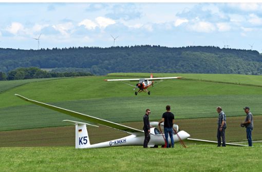 Den Flugplatz auf dem Messelberg nutzen etwa 250 Piloten, davon sind etwa 100 Mitglieder der Fliegergruppe. Die Flugtage vermitteln den Besuchern etwas von der Faszination des Luftsports. Foto: Markus Völter