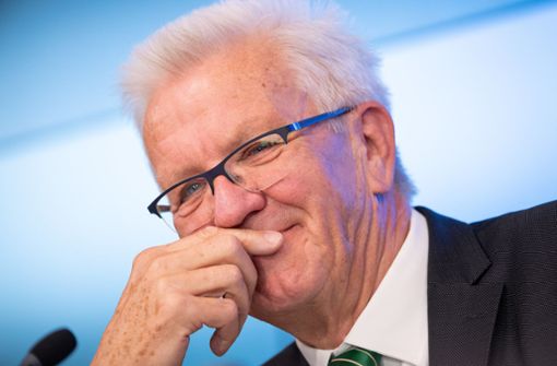 Winfried Kretschmann hat Grund zur Freude: Er ist laut Umfrage einer der beliebtesten Politiker in Deutschland. Foto: dpa/Sebastian Gollnow
