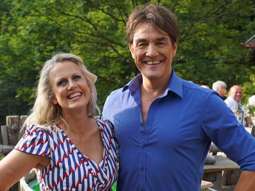 Barbara Schöneberger und Matze Knop präsentieren das Verstehen Sie Spaß?-Sommerfest. Foto: SWR/Thomas Hilgers