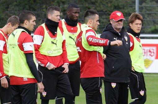 VfB-Trainer Armin Veh hat am Dienstag sein Team zum Training gebeten. Foto: Pressefoto Baumann