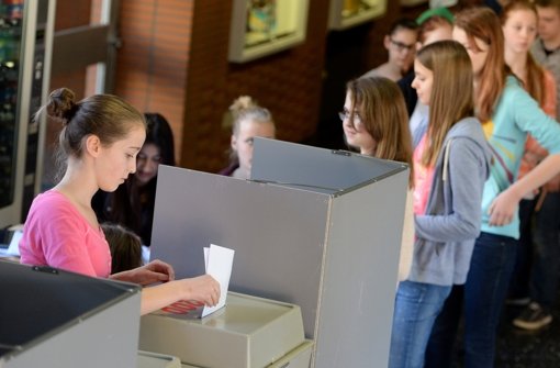 Dieses Jahr gibt es so viele Erstwähler bei der Kommunalwahl wie nie zuvor - erstmal dürfen auch 16-Jährige an die Urnen. Foto: dpa
