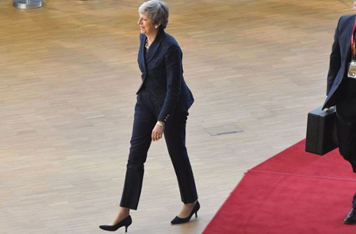 Schwerer Gang: Die Londoner Premierministerin Theresa May am Donnerstag in Brüssel Foto: AFP