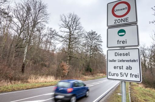 Vorerst gilt das Fahrverbot für Diesel bis einschließlich Euro 4. Vom kommenden Jahr an könnten auch Euro-5-Diesel betroffen sein. Foto: Lichtgut/Julian Rettig