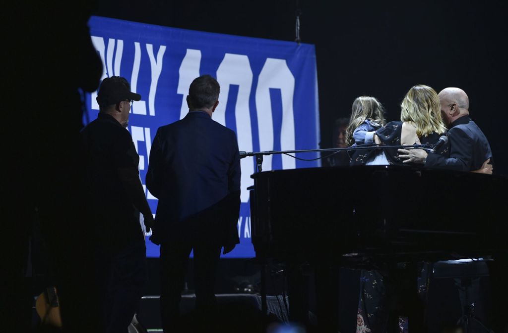 Billy Joel Bei Seinem Auftritt Im Madison Square Garden