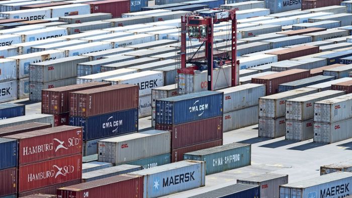 Mehr als 30 Prozent – Beispielloser Exporteinbruch
