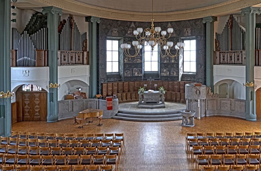 Der Fotograf Andreas Keller hat auf www.kirchen-online.com/ auch  die Schönheit der Gaisburger Kirche dokumentiert.
