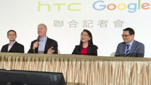 In Taipeh gaben Google und HTC das Geschäft bekannt: Für 1,1 Milliarden Dollar kauft Google Entwickler und Patente von HTC ein. Foto: AP
