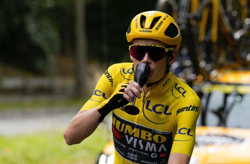 Jonas Vingegaard hat am Sonntag die Tour de France gewonnen. Foto: AFP/DANIEL COLE