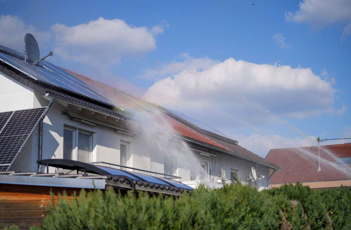 Am Mittwoch brannten ein Dachstuhl und eine Photovoltaikanlage in Dürnau.