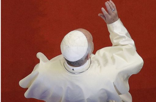 Papst Franziskus hat die Tendenz zu Verschwörungstheorien und zur Bildung von Seilschaften im Vatikan beklagt. Foto: AP