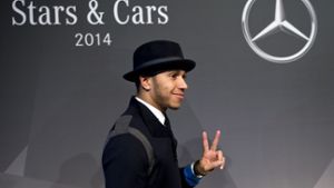 Formel-1-Weltmeister Lewis Hamilton bei der WM-Feier von Mercedes in Stuttgart Foto: dpa