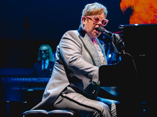 Elton John musste mit großem Bedauern das geplante Konzert seiner Abschiedstournee in Mannheim absagen. Foto: Tony Norkus/Shutterstock