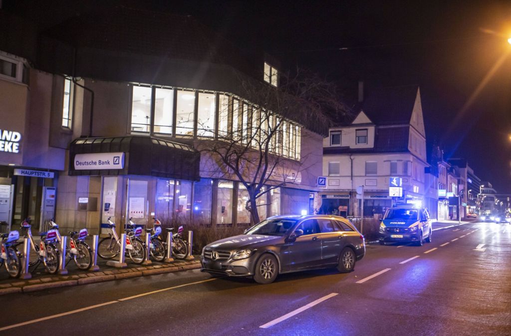 Die Polizei hat möglicherweise geplanten Banküberfall in Stuttgart-Vaihingen verhindert.
