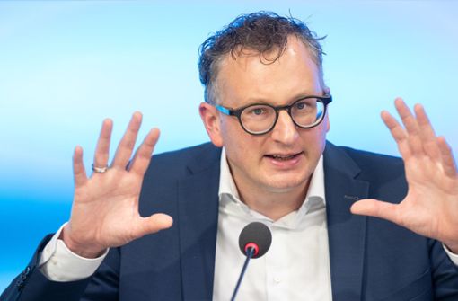 Grünen-Fraktionschef Andreas Schwarz will die AfD mit Faktenchecks konfrontieren. Foto: dpa/Bernd Weißbrod
