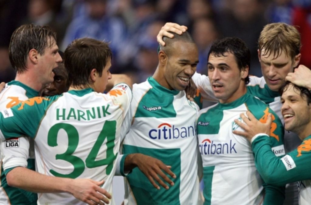Von 2006 bis 2009 spielt der Mittelstürmer (2.v.l.) bei Werder Bremen. Mit nur 17 Spielen fehlt Harnik die Spielpraxis ...