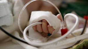 Zwei Babys sterben an Keiminfektion