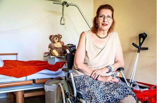 Sonja Werner in ihrem Zimmer im Pflegeheim – seit  September sitzt sie im Rollstuhl. Foto:  