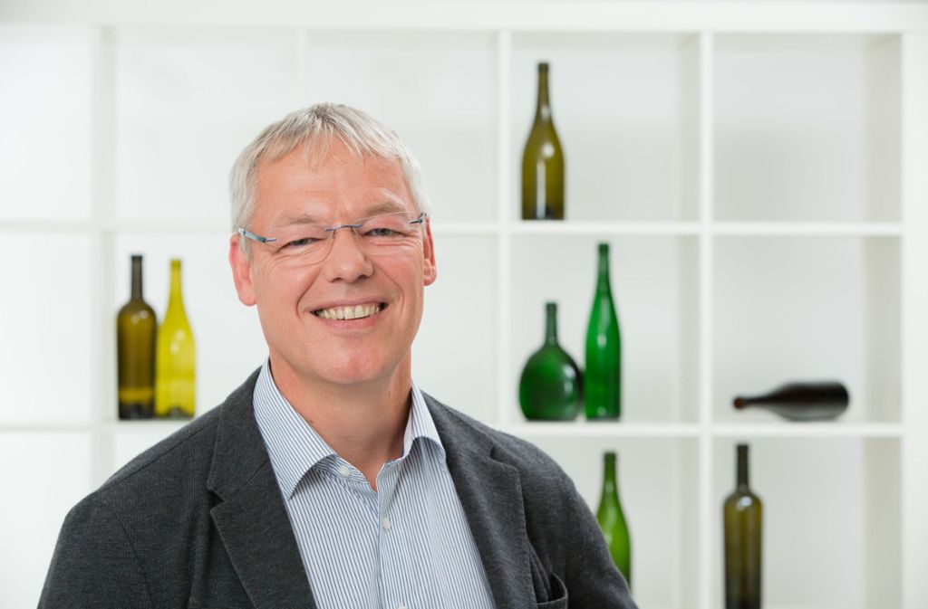 Experte Ernst Büscher vom Deutschen Weininstitut klärt auf, welche Mythen über Wein stimmen – und welche Unsinn oder nur Halbwahrheiten sind.