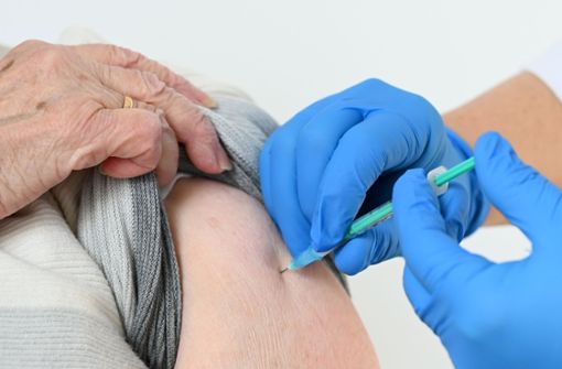 Ab Montag können in Baden-Württemberg auch alle über 60-Jährigen einen Impftermin bekommen. (Symbolbild) Foto: dpa/Uwe Zucchi