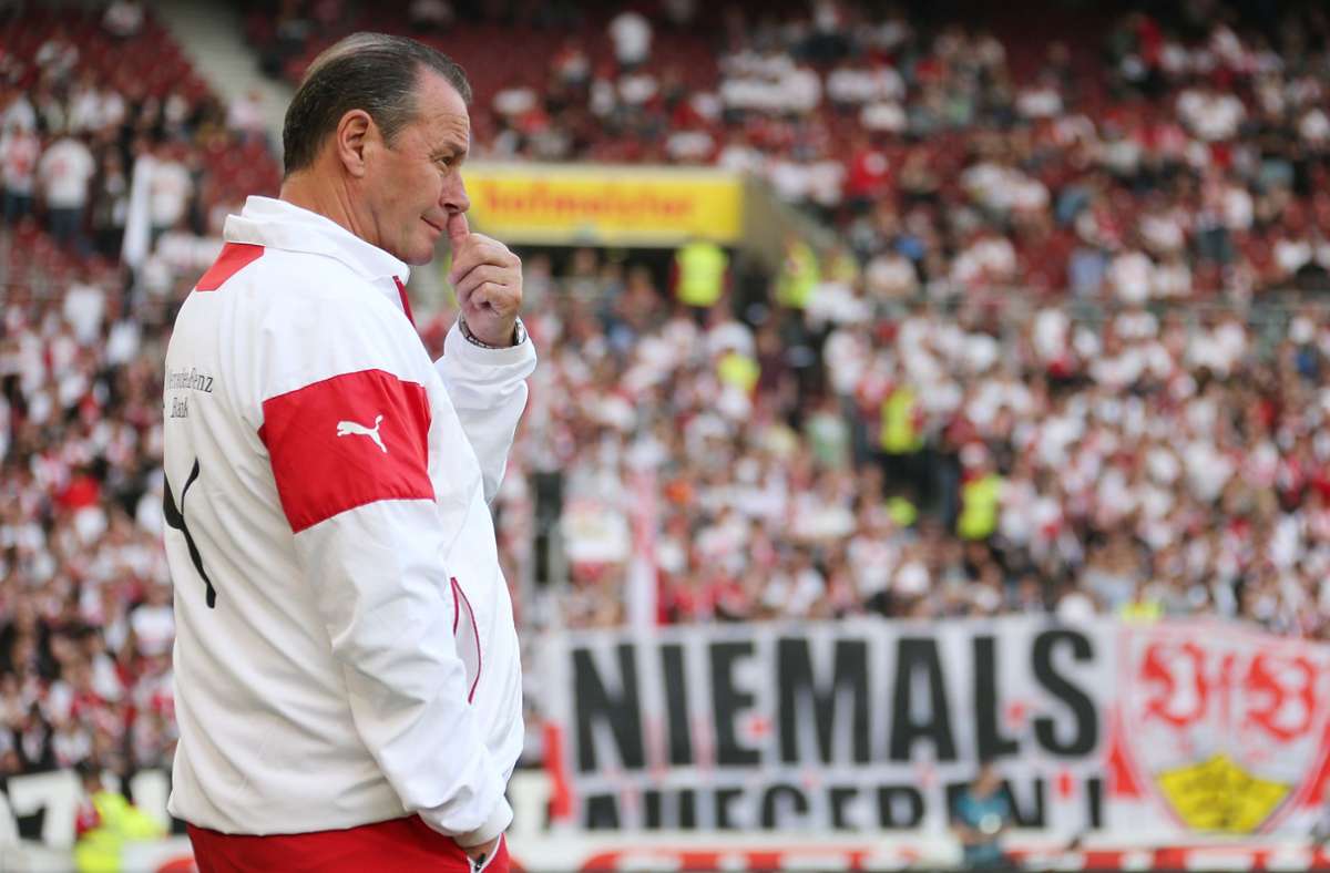 Huub Stevens hat den VfB Stuttgart als Trainer gleich zweimal vor dem Abstieg bewahrt.
