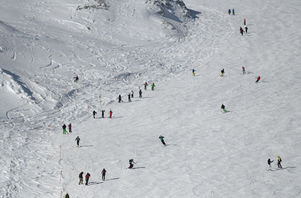 Die Wintersportler kommen auf der Zugspitze früher auf ihre Kosten als im Vorjahr, ...
