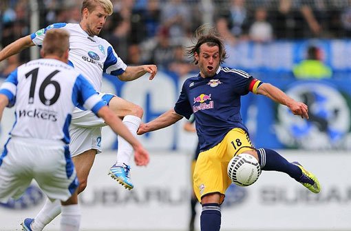 Timo Röttger (rechts) zieht zu seinem Treffer zum 1:0 für Leipzig durch. Foto: Bongarts/Getty Images