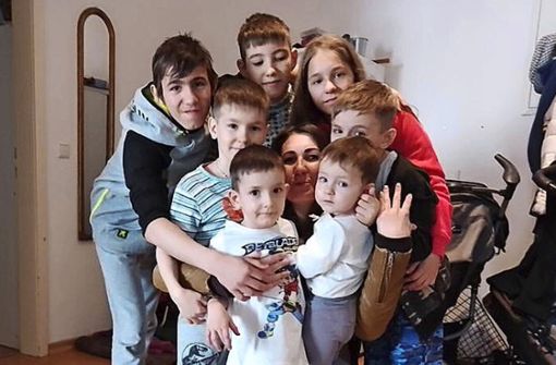Oksana Puzik mit ihren Kindern: der Jüngste ist erst zweieinhalb Jahre alt. Ihr ältester Sohn ist 19 und lebt  in der Ukraine. Foto: privat