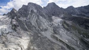 Am 3369 Meter hohen Piz Cengalo hinter Bondo hatten sich am Mittwoch Gesteinsmassen gelöst und waren ins Tal gedonnert (Archivfoto). Foto: dpa