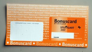 Eine Bürgerin schlägt vor, dass Besitzer einer Bonuscard  einen Zuschuss für ihre VVS-Tickets kriegen Foto: Zweygarth
