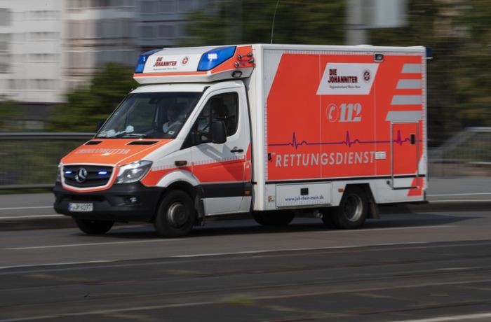 Schwerverletzter in Leinfelden-Echterdingen: Von Betonmischer eingeklemmt