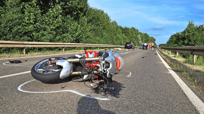 Motorradfahrer stirbt nach schwerem Unfall