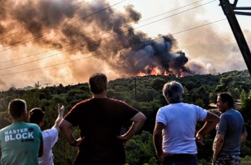 Loutraki, Griechenland, am Abend des 18. Juli 2023: Waldbrände suchen die Region heim. Foto: Imago/ANE Edition/Agenturfoto