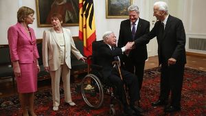 Helmut Schmidt zu Gast bei Bundespräsident Gauck