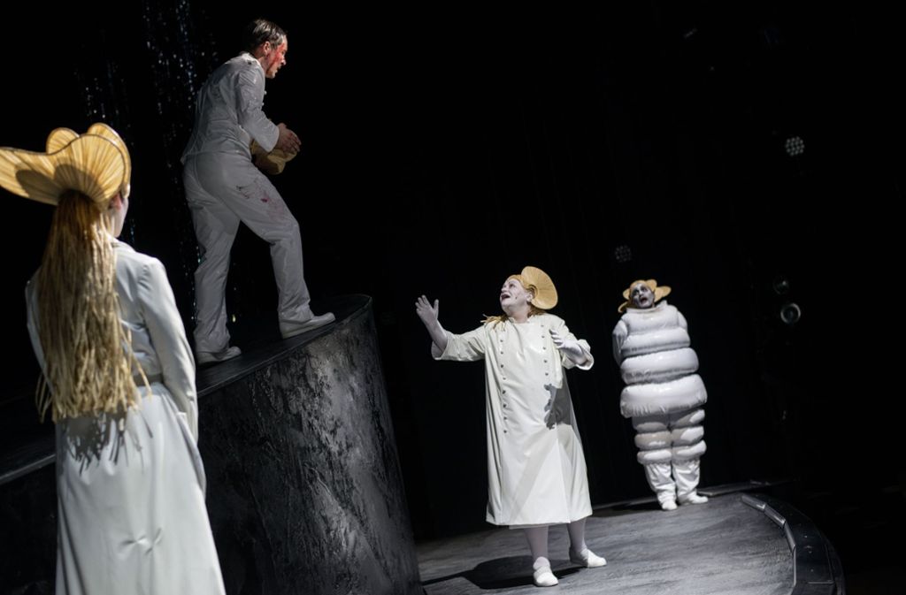 Szene aus Lilja Rupprechts „Amerika“-Inszenierung am Schauspiel Stuttgart Foto: JU