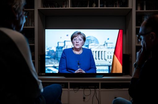 Angela Merkel gibt eine Fernsehansprache. Foto: dpa/Fabian Strauch