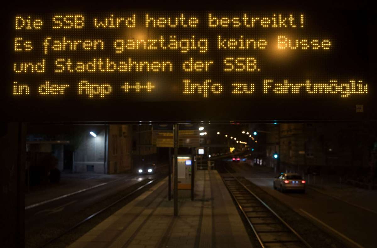 Am Freitag müssen sich Fahrgäste der SSB wieder auf leere Stadtbahngleise einstellen. Foto: dpa/Marijan Murat