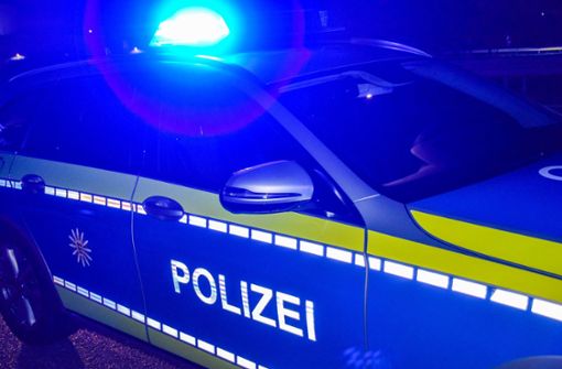 Die Polizei sucht nach einem Unbekannten, der offenbar einen Unfall mit einem Motorrad hatte (Symbolbild). Foto: 7aktuell.de/Fabian Geier