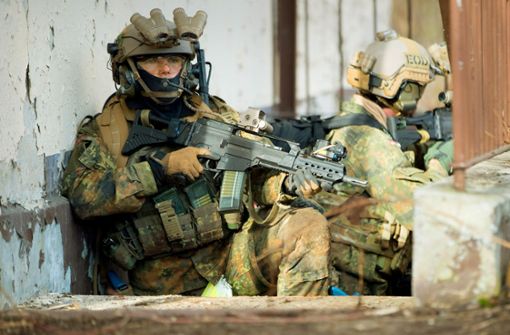 Soldaten des KSK beim Training – ein Teil der verschwundenen Munition und Waffen hat sich auf eine rechtlich fragwürdige Weise wieder eingefunden. Foto: dpa/Kay Nietfeld