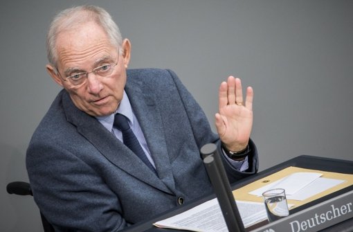 Die  Bundesländer haben sich im Streit um eine Reform des Länderfinanzausgleichs geeinigt – jetzt muss nur noch Bundesfinanzminister Wolfgang Schäuble zustimmen. Foto: dpa