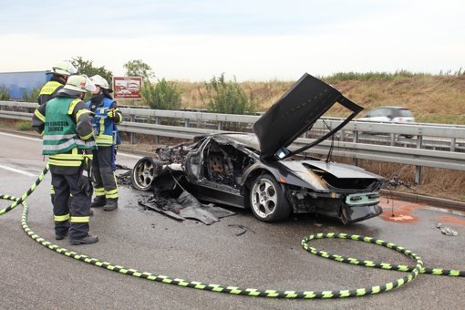 Weil er den Vorderradantrieb seines Lamborghini ausbauen ließ, sind Ende Juni ein 48-Jähriger und seine Beifahrerin auf der A8 bei Neuhausen ums Leben gekommen. Foto: 7aktuell.de/Daniel Jüptner