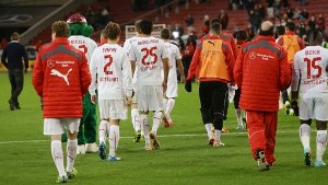 Hängende Köpfe bei den VfB-Profis Foto: Pressefoto Baumann