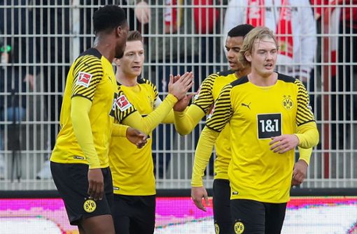 Sieg für die Dortmunder Foto: AFP/RONNY HARTMANN