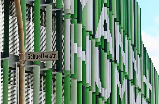 Die geplante Umbenennung der  Schlieffenstraße vor dem Firmensitz von Mann+Hummel in Ludwigsburg wird zum Politikum. Foto: factum/Granville